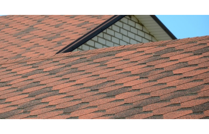 How to Fit Roof Shingles