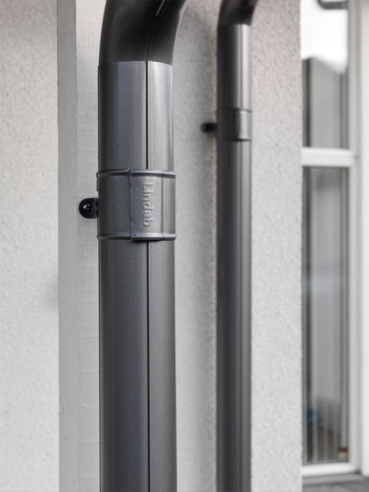 Lindab Steel Guttering - Gutter Joint with Bracket