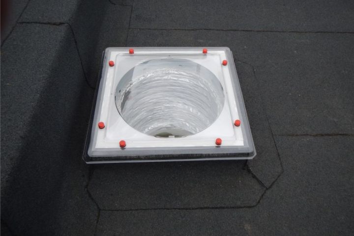 Em-Tube Flat Roof Sun Tunnel to Suit Builders Upstand with Rigid Tubes