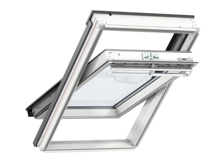 VELUX GGL MK27 Manual Centre Pivot Roof Window - 78x62cm VELUX GGL MK27 Manual Centre Pivot Roof Window - 78x62cm
