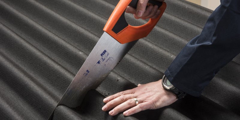 How to Cut Corrugated Roofing
